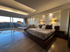 #1 Skyline Luxe Penthouse Studio in Quiet Centre Riga